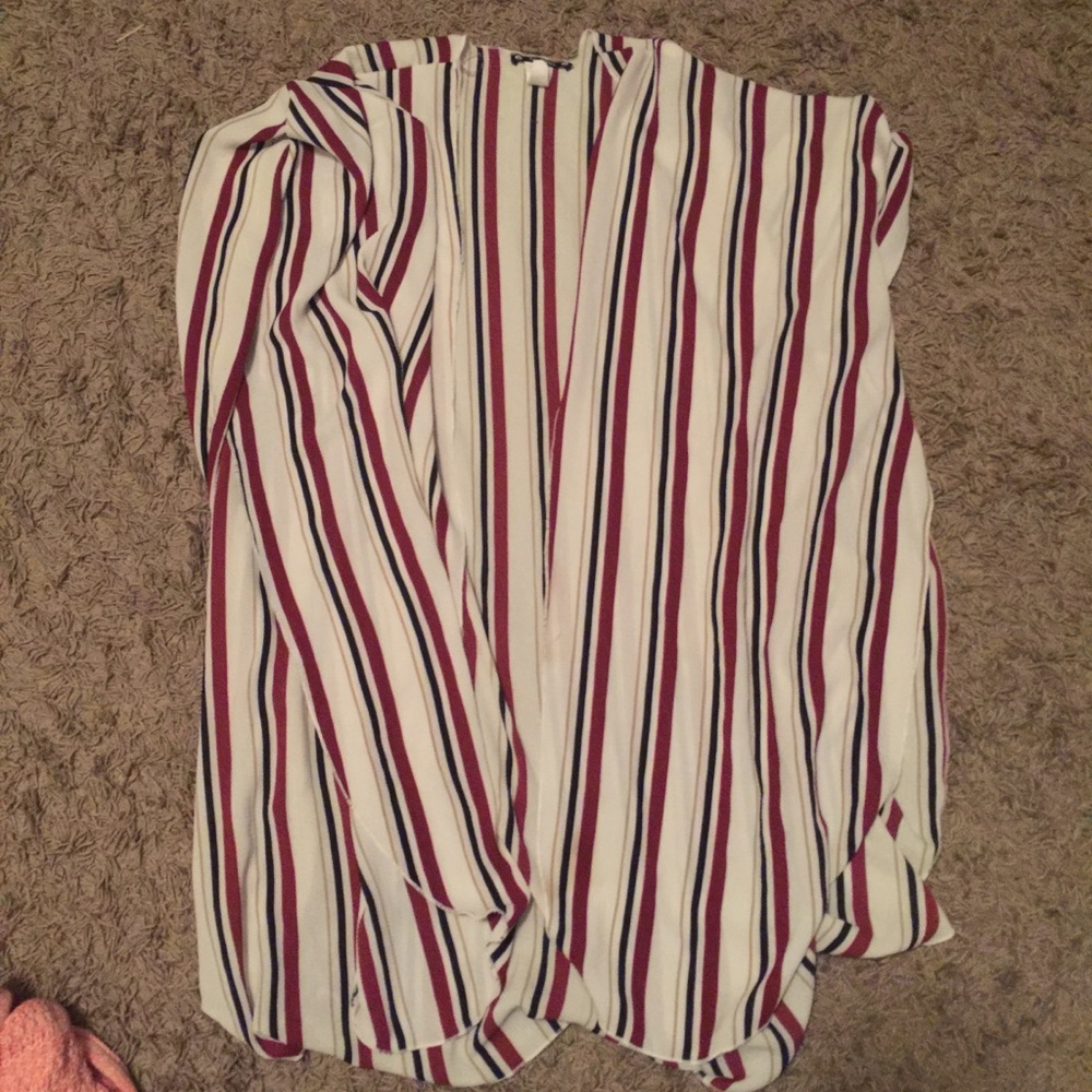 Cardigan - Picture 2 of 6